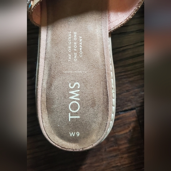 Toms Mariposa Coral Slip On Shoes Size 9 - Picture 3 of 3